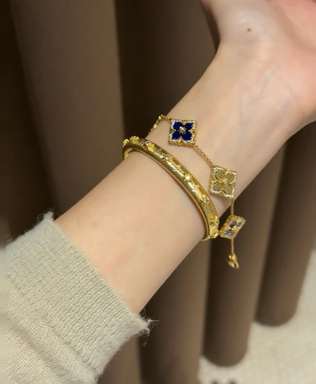 Van Cleef & Arpels Elegant Gold and Blue Enamel Bracelet